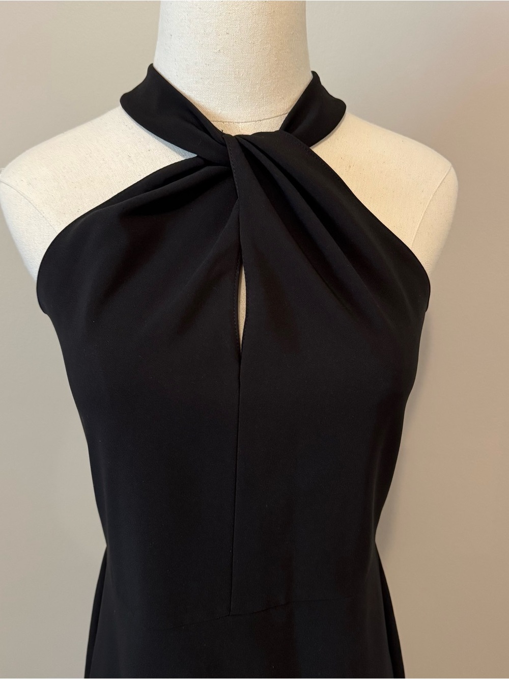 Just...Taylor Black Twist Halter Dress